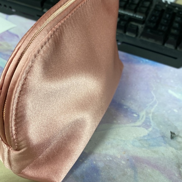 COACH MAKEUP POUCH NWT - Picture 6 of 10